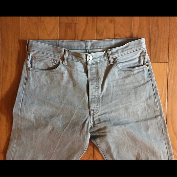 Men’s Faded Light Blue 501 Button 🪰Levi’s Jeans! - Picture 10 of 11